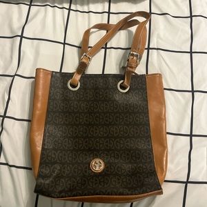 Hand bag